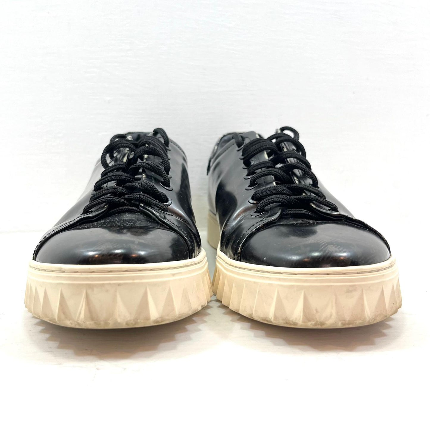 TENIS FERRAGAMO