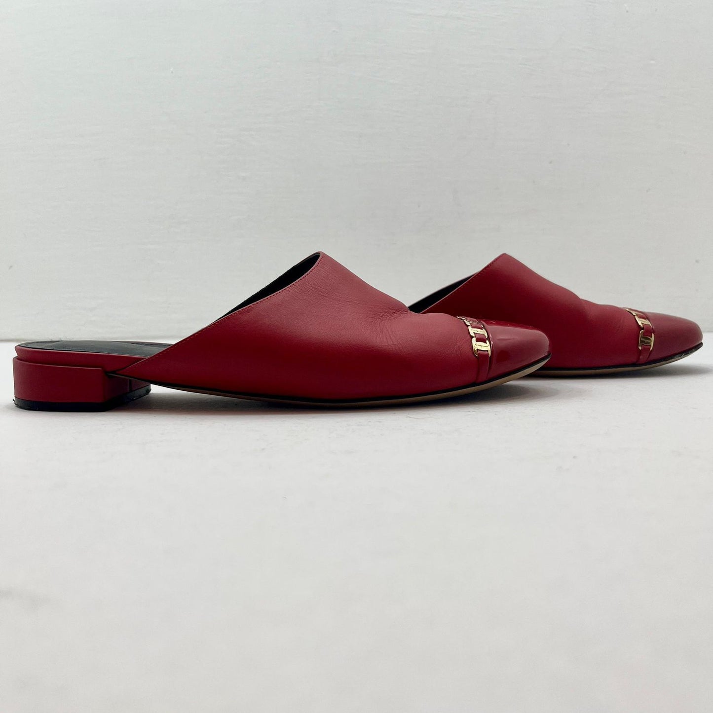 MULES FERRAGAMO