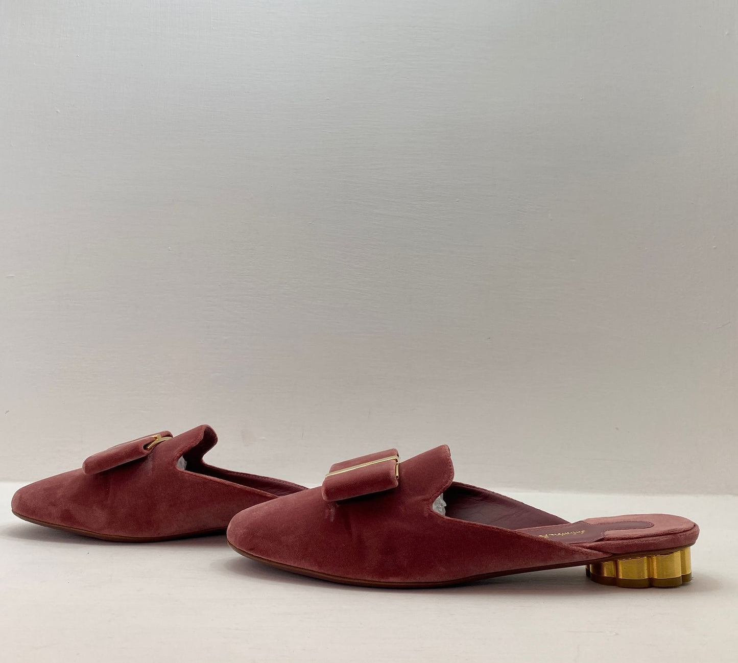 MULES FERRAGAMO