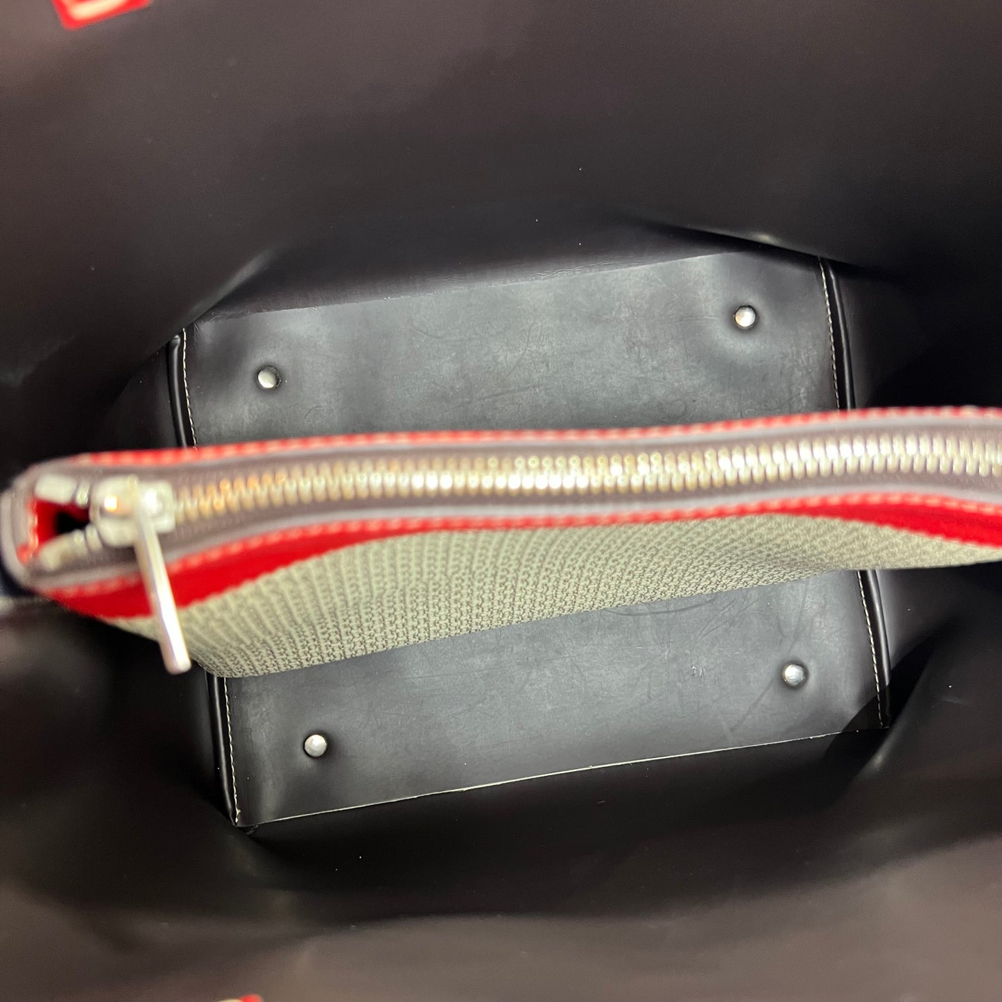 MATRYOSHKA CAROLINA HERRERA