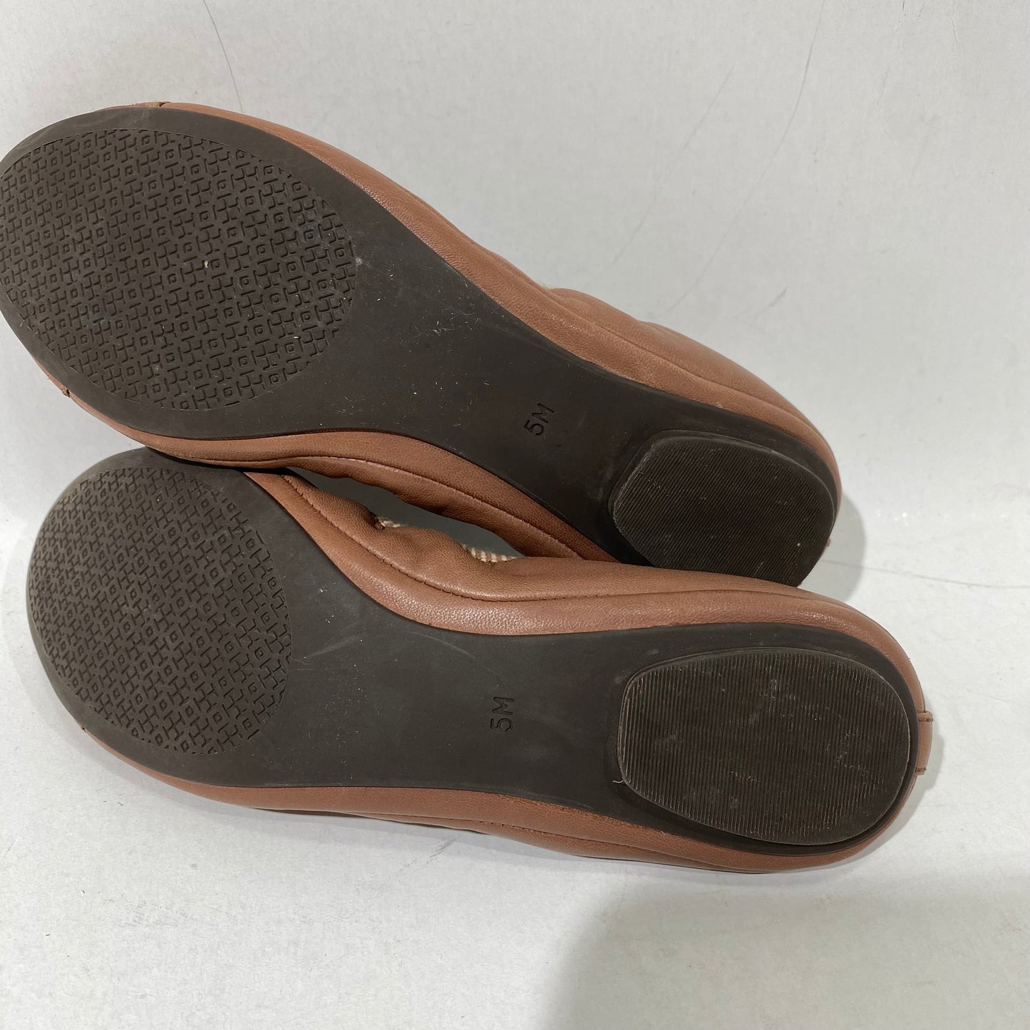 FLATS TORY BURCH