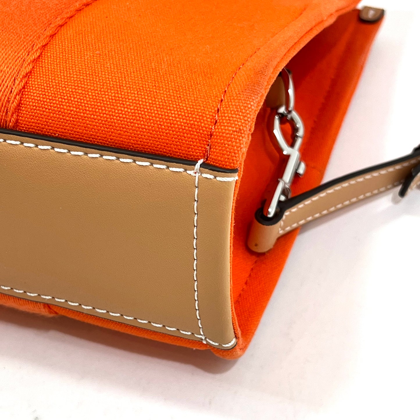 TOTE TORY BURCH