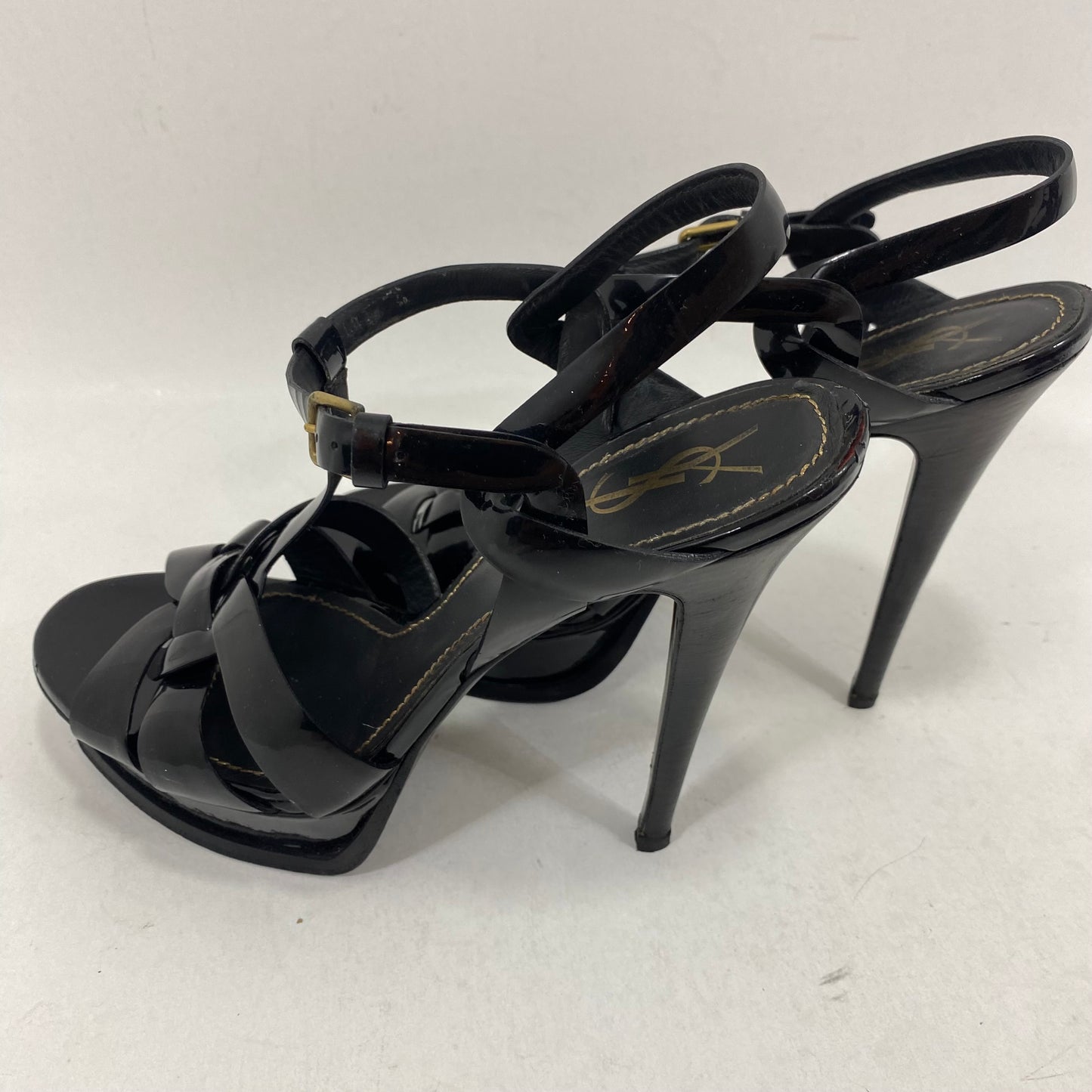 TACONES TRIBUTE NEGRO