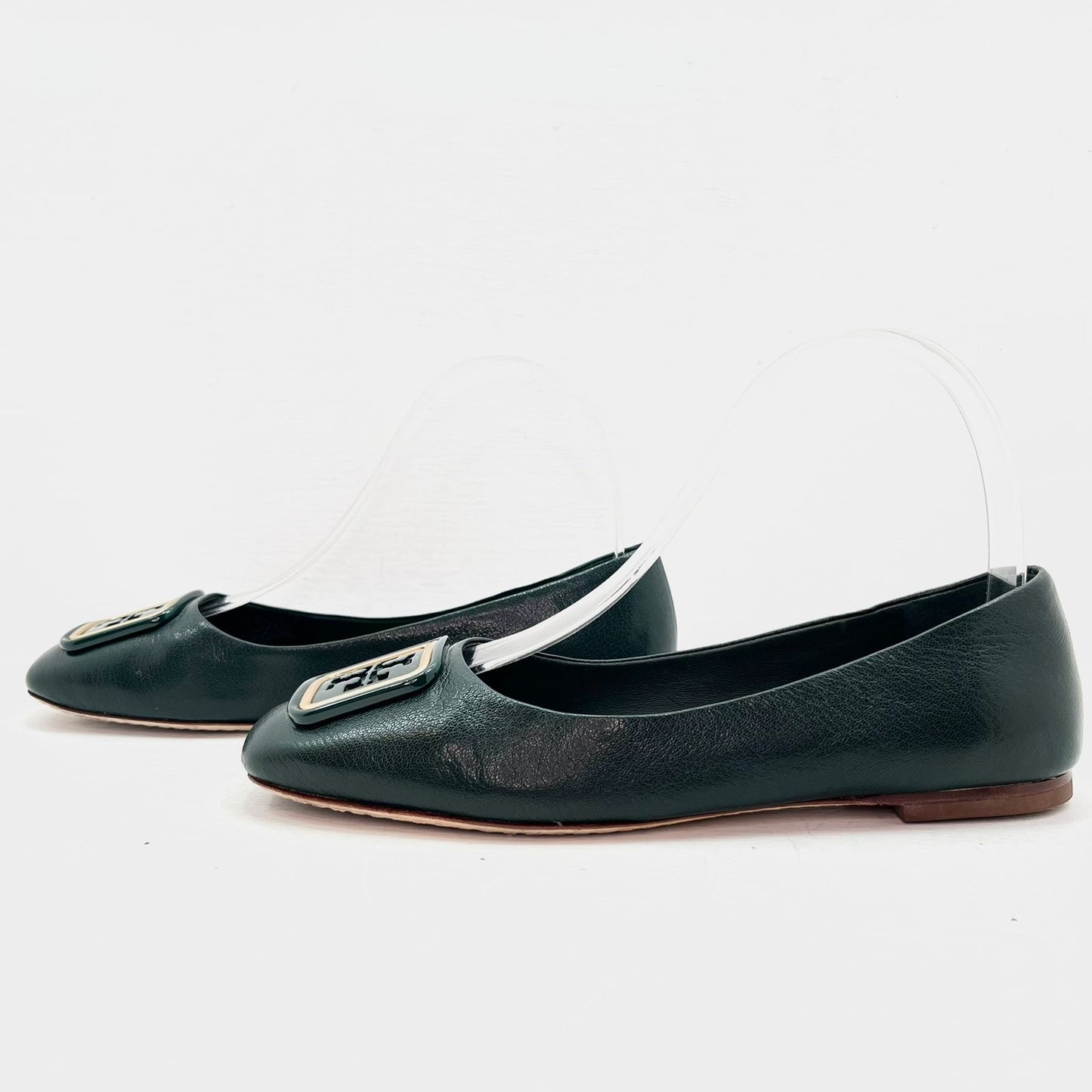 FLATS TORY BURCH