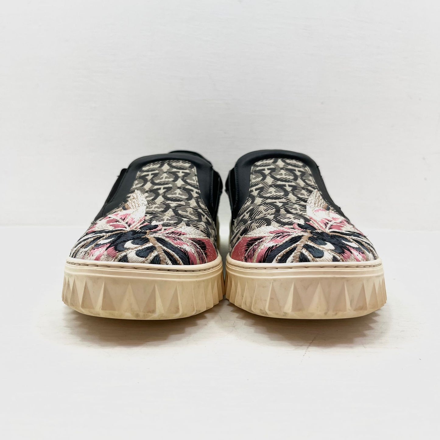 TENIS FERRAGAMO