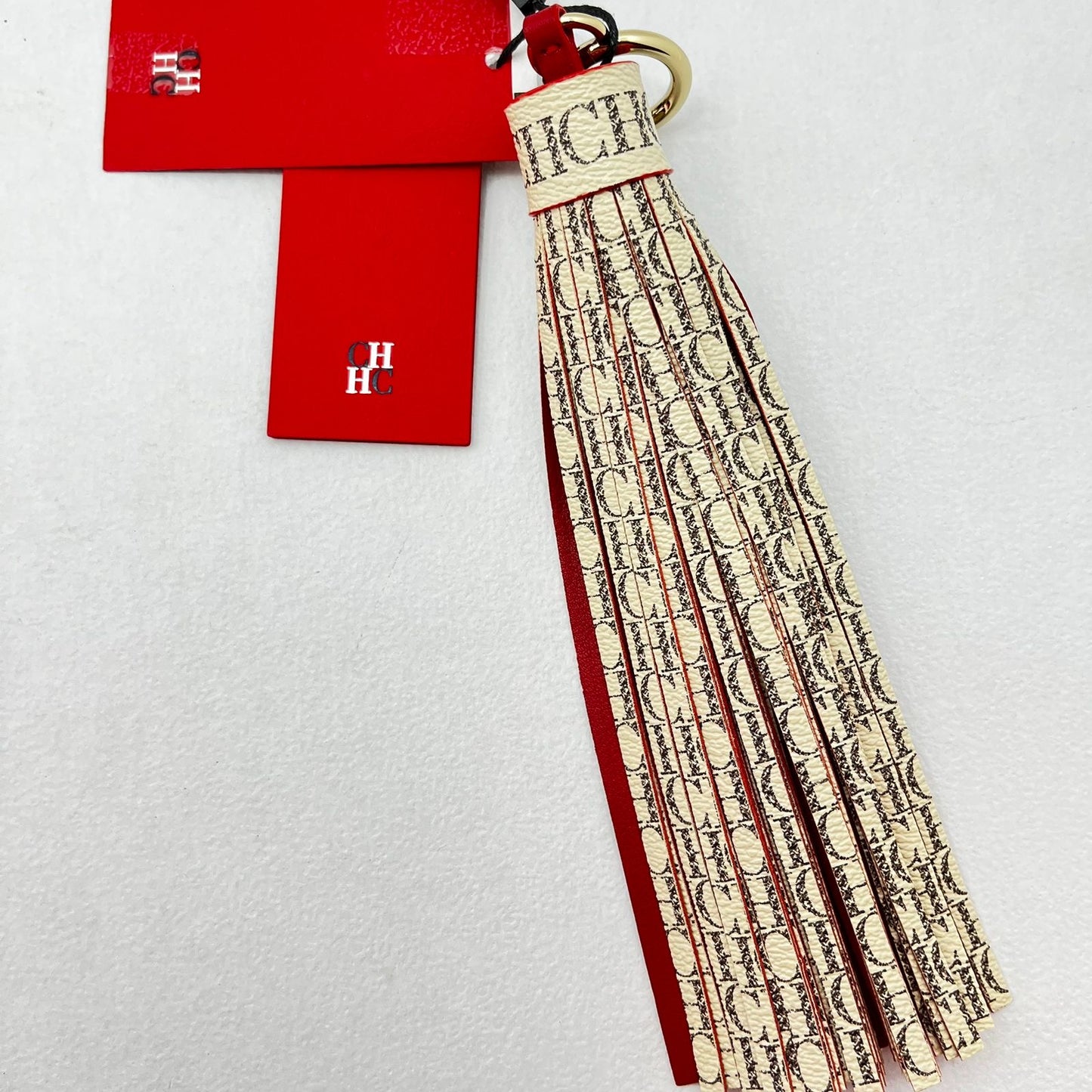 CHARM CAROLINA HERRERA