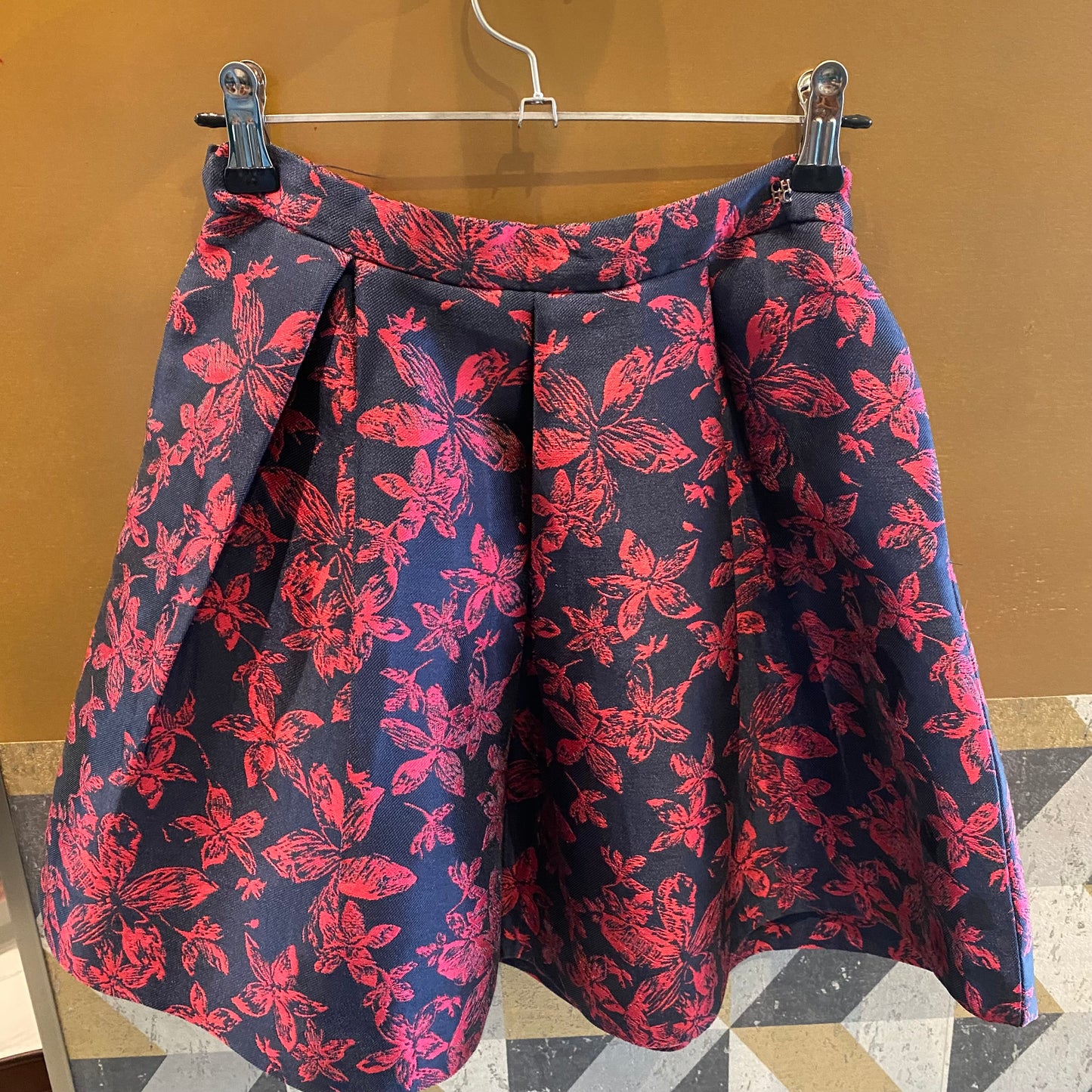 FALDA CAROLINA HERRERA
