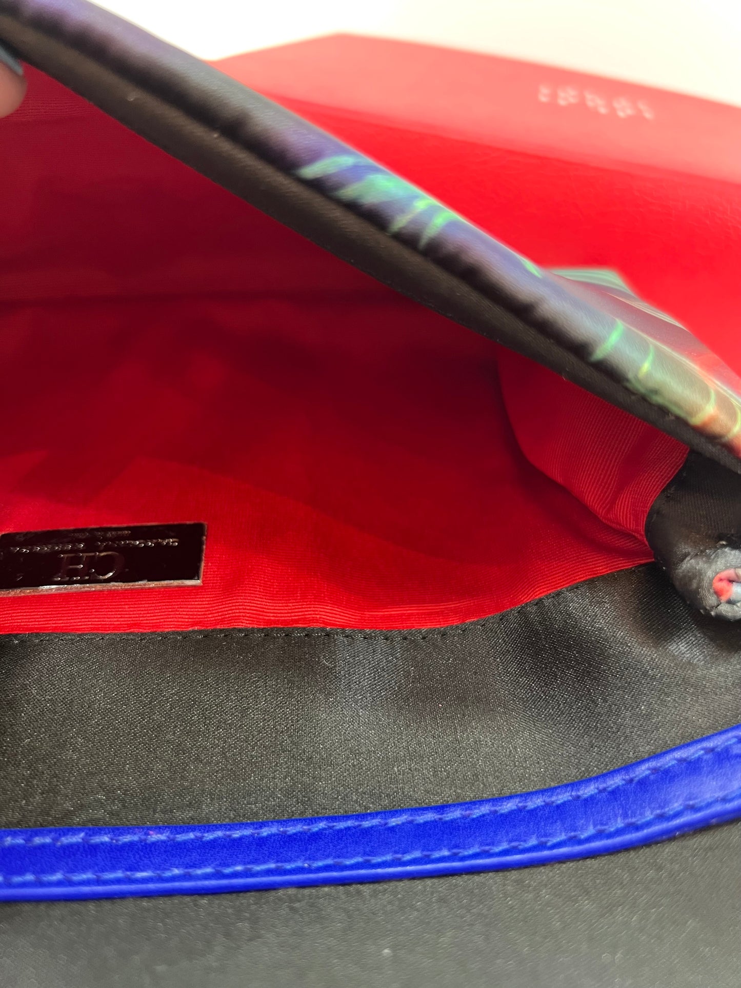 CLUTCH CAROLINA HERRERA