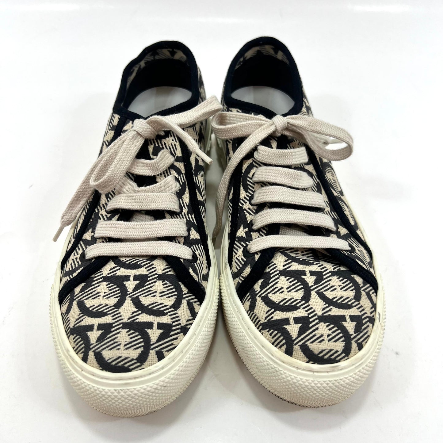 TENIS FERRAGAMO