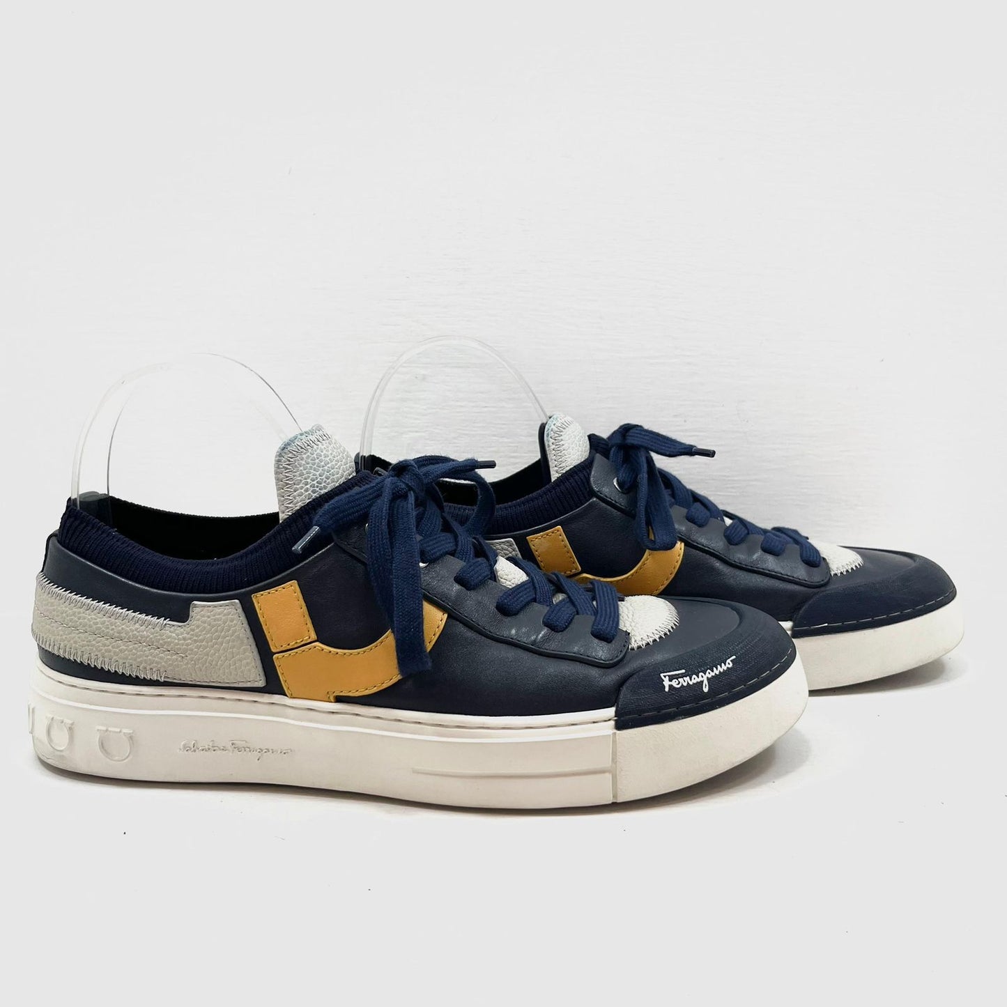 TENIS FERRAGAMO