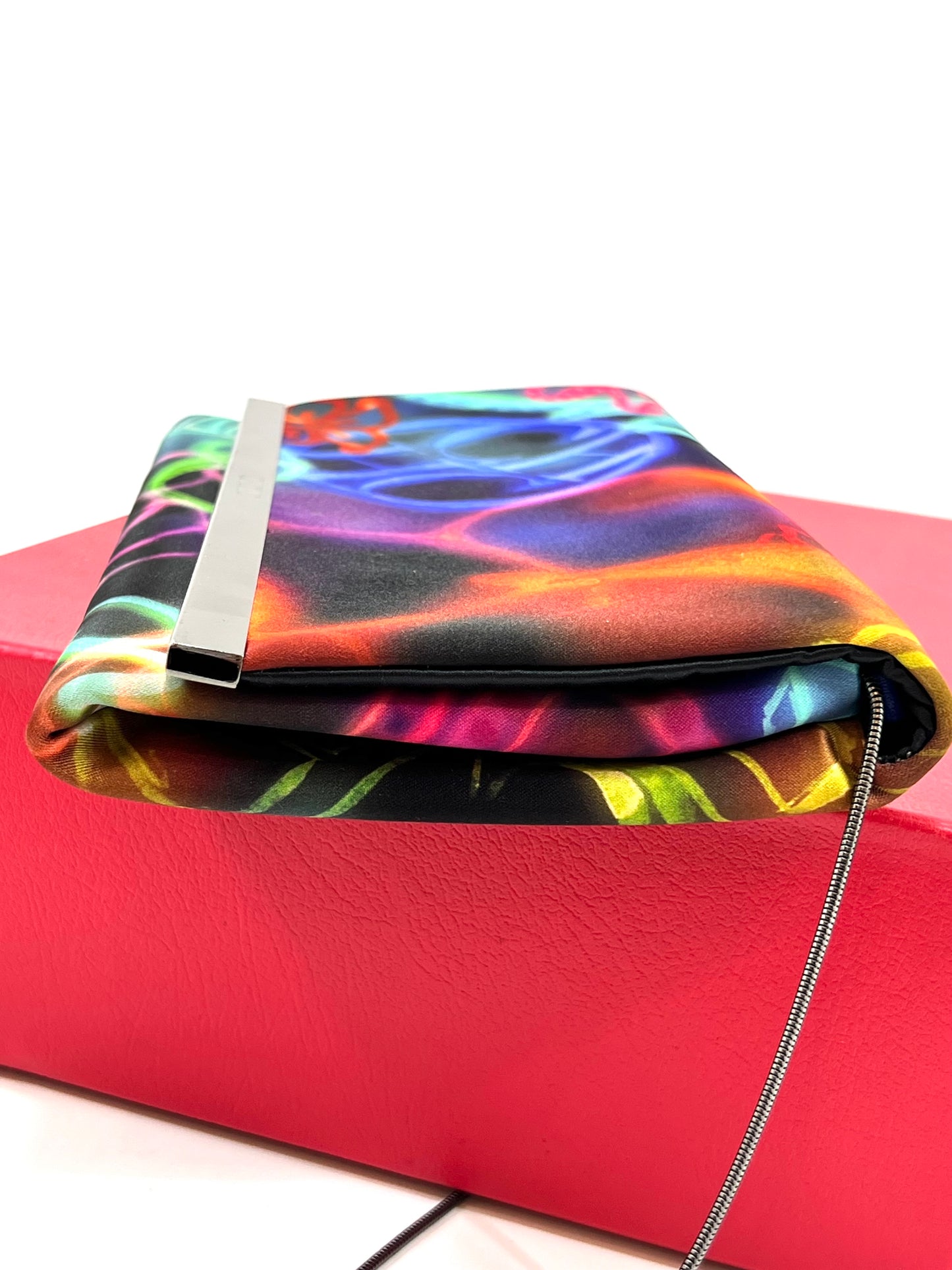 CLUTCH CAROLINA HERRERA