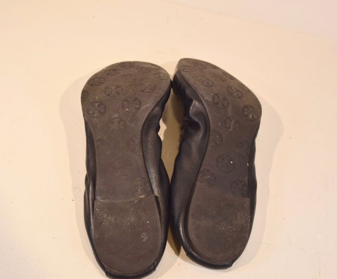 FLATS TORY BURCH
