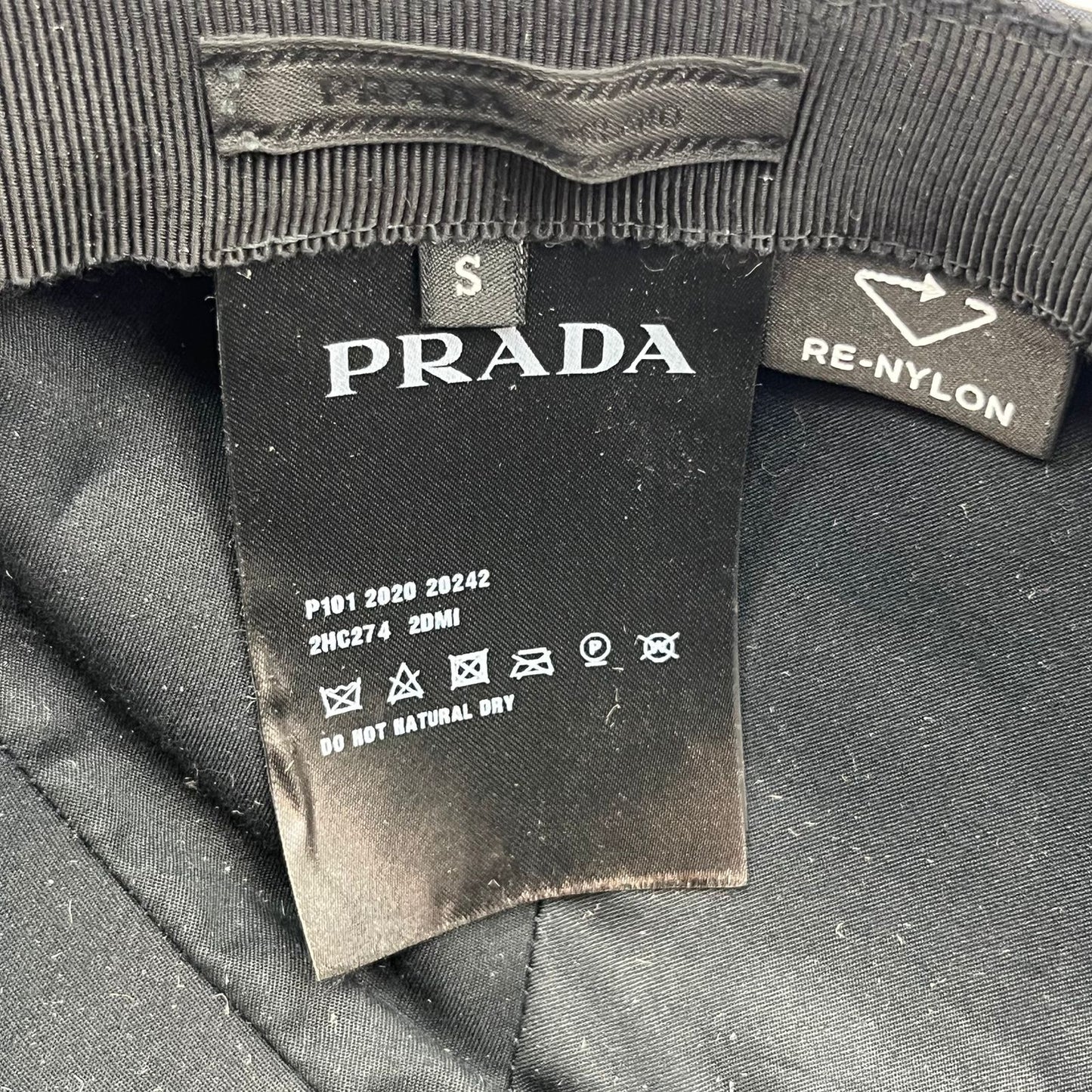 GORRA RE-NYLON PRADA