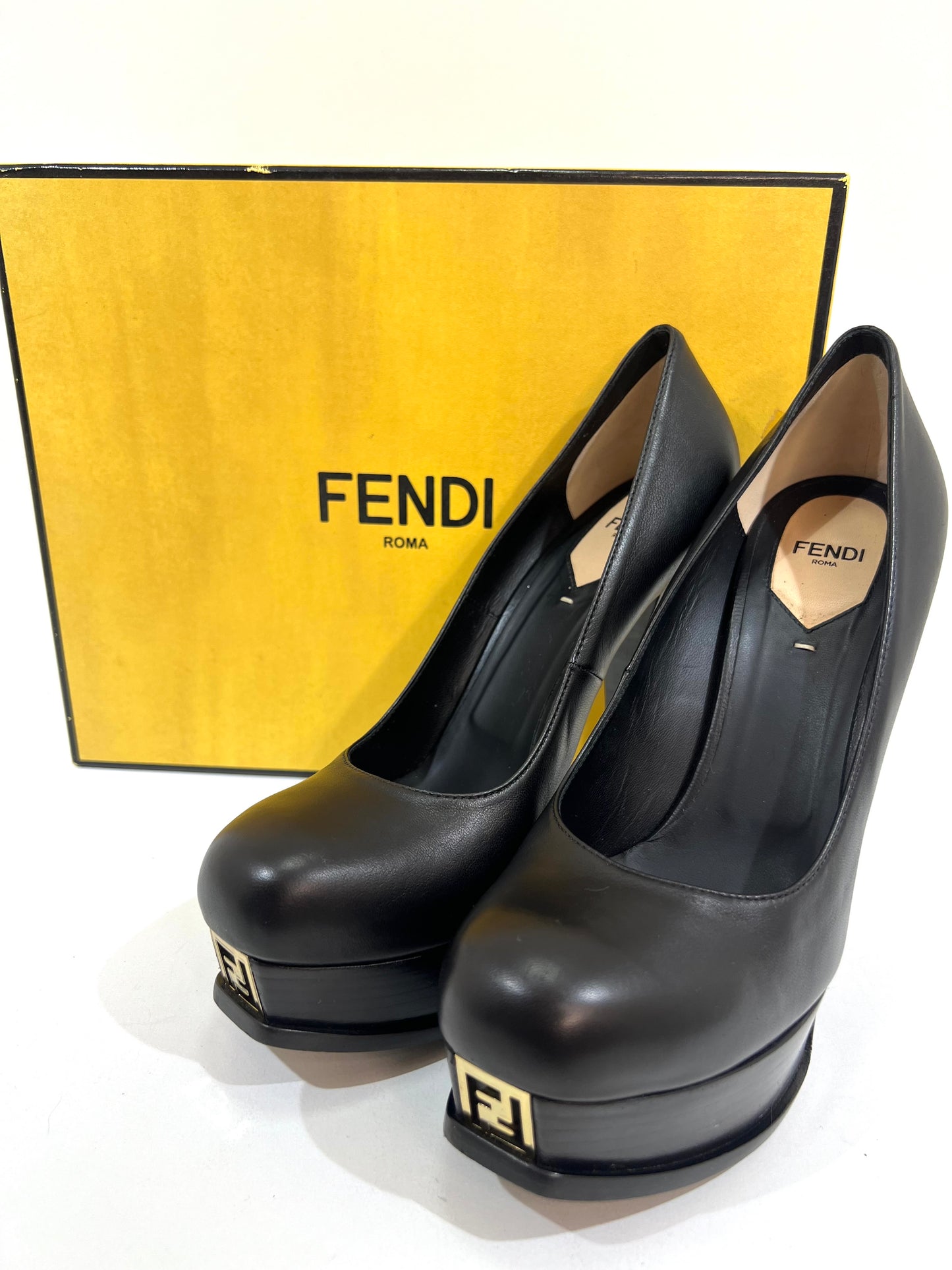 ZAPATILLAS FENDI