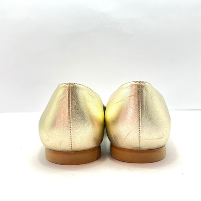 FLATS STUART WEITZMAN