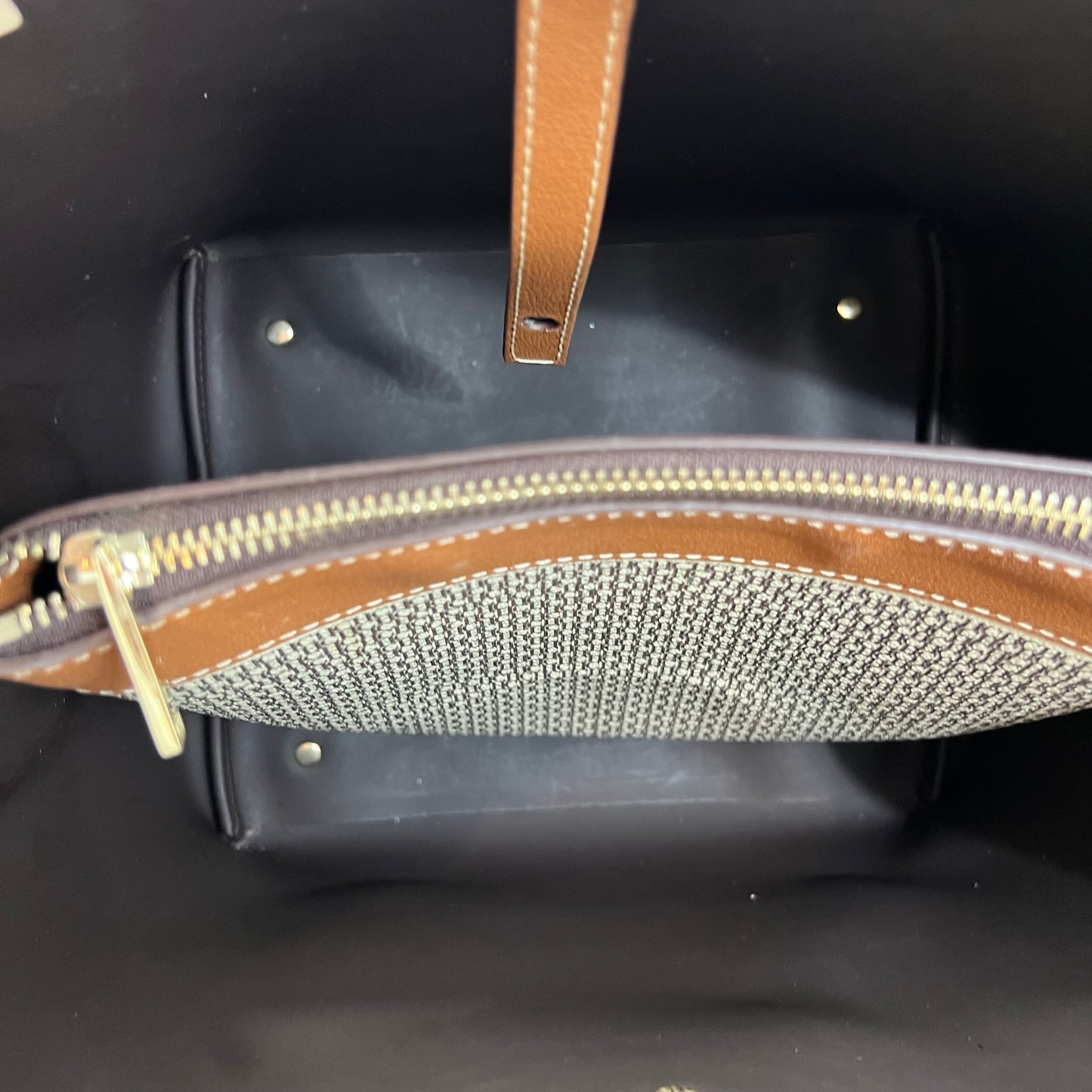 MATRYOSHKA CAROLINA HERRERA