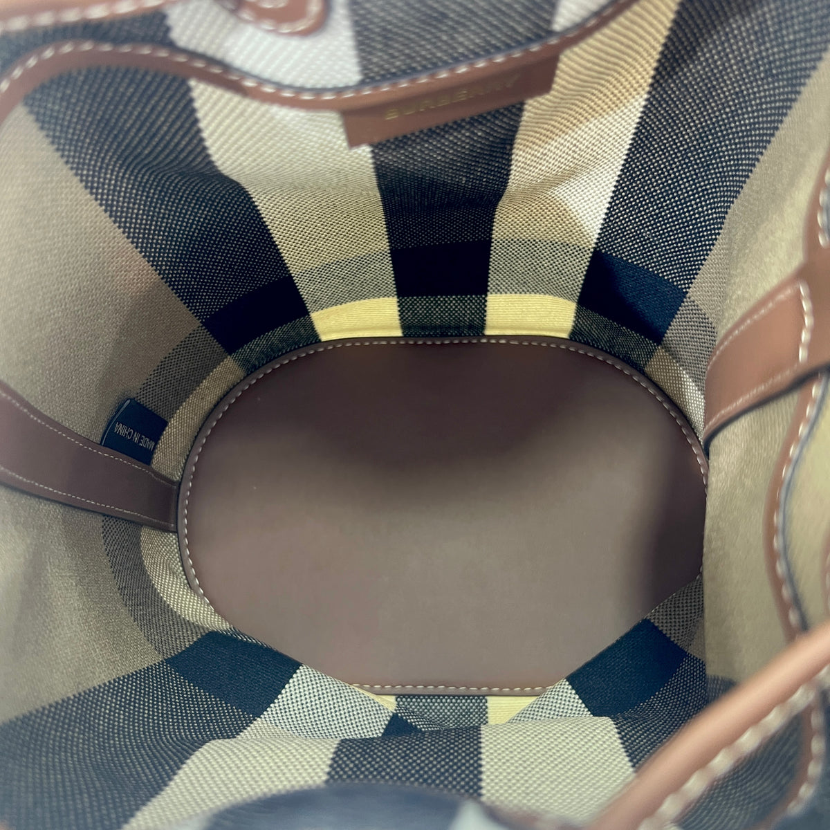 BUCKET BURBERRY