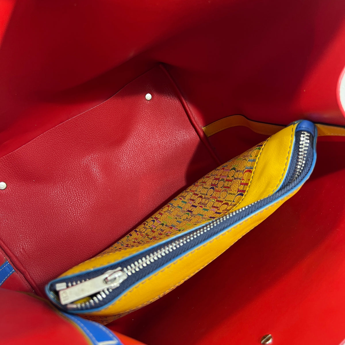 MATRYOSHKA LOCKED CAROLINA HERRERA