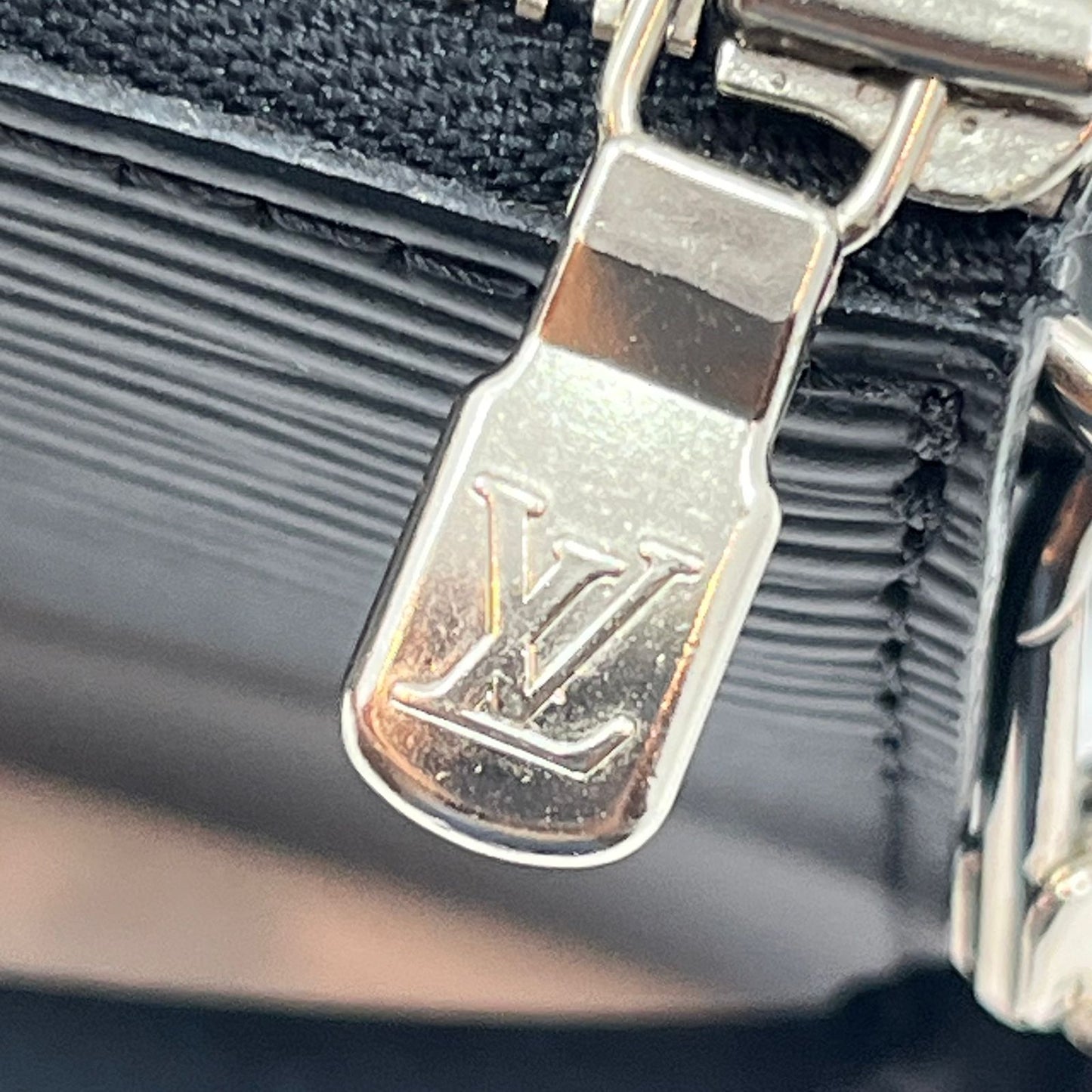 POCHETTE LOUIS VUITTON