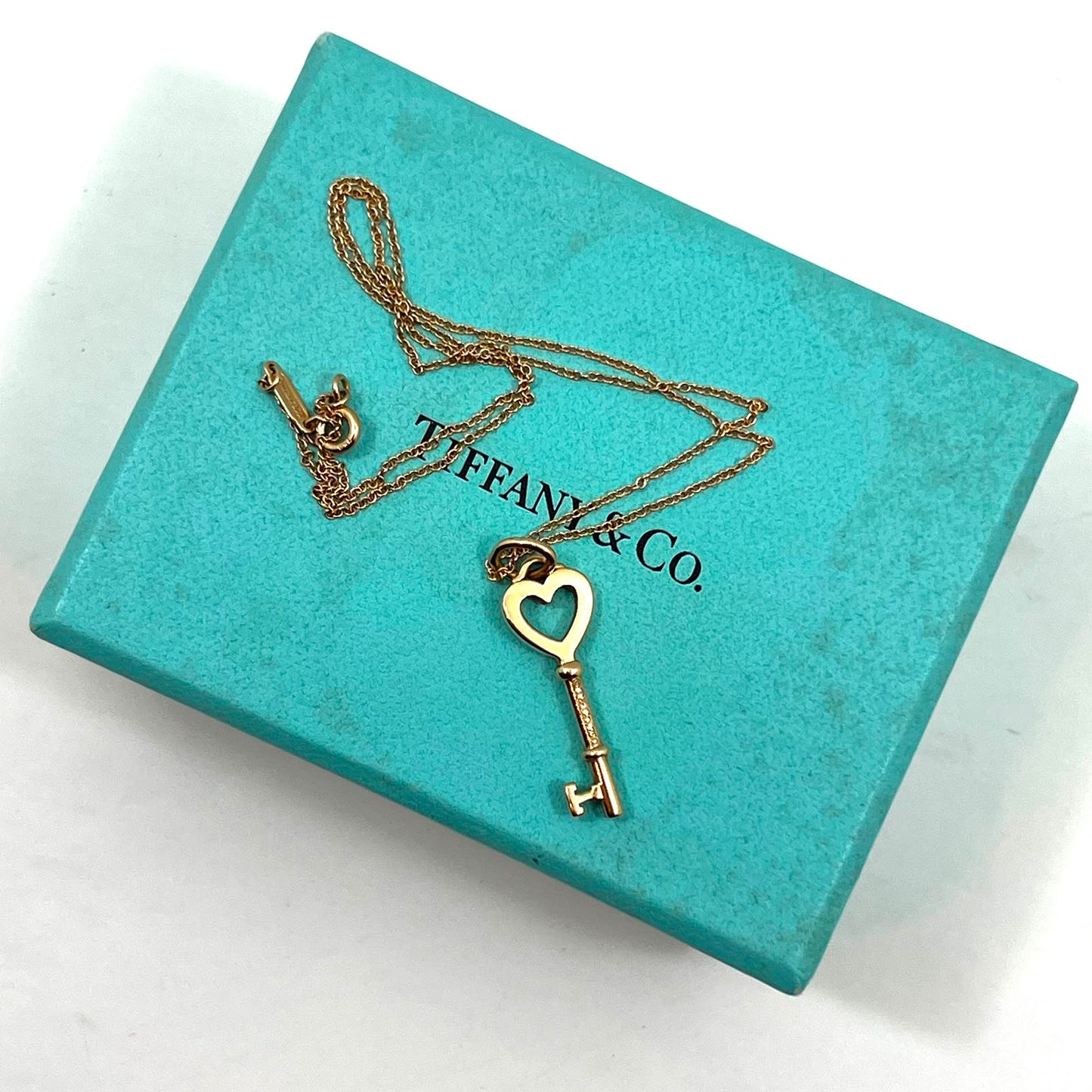 CADENA TIFFANY & CO.