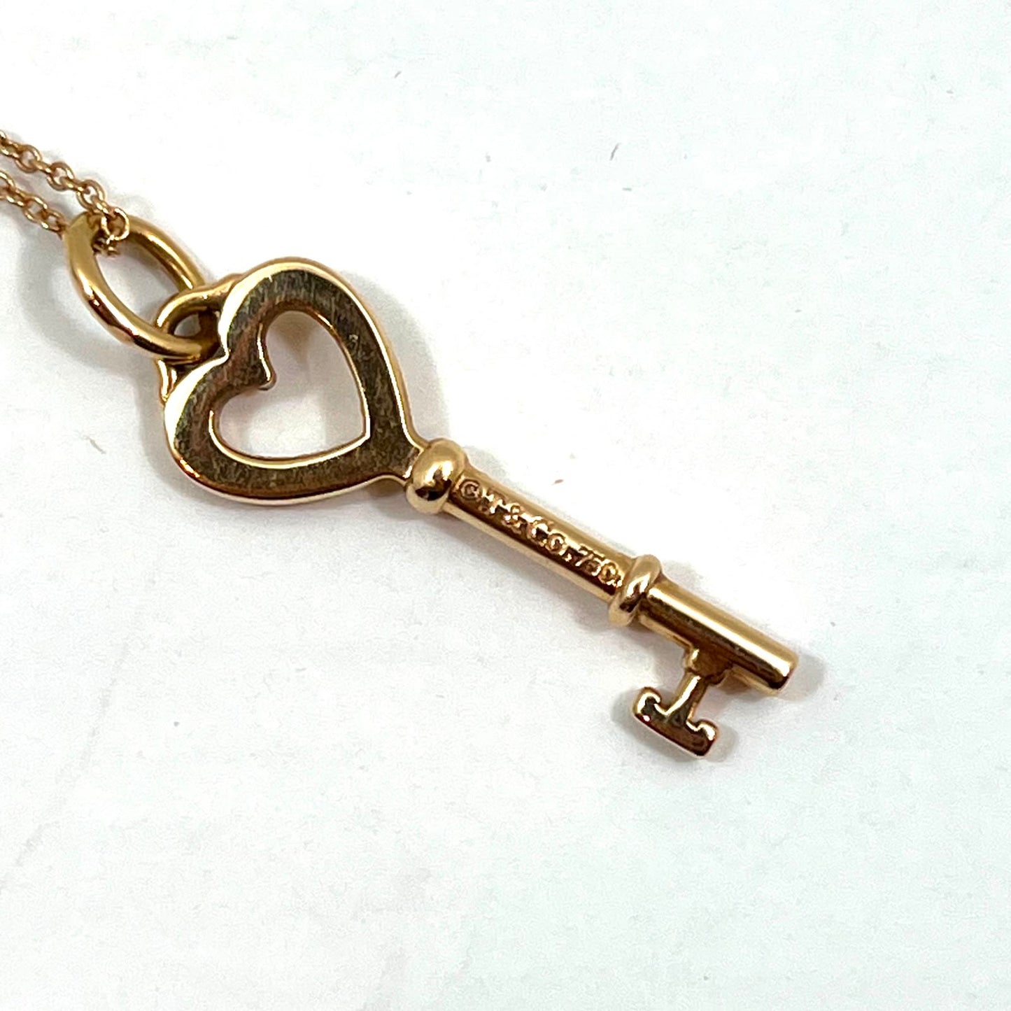 CADENA TIFFANY & CO.